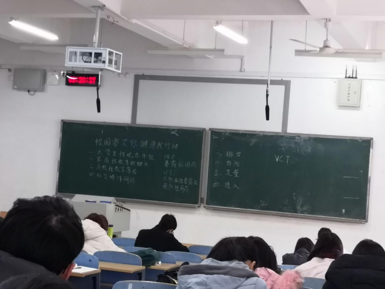 亚洲av