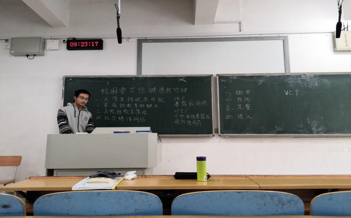 亚洲av